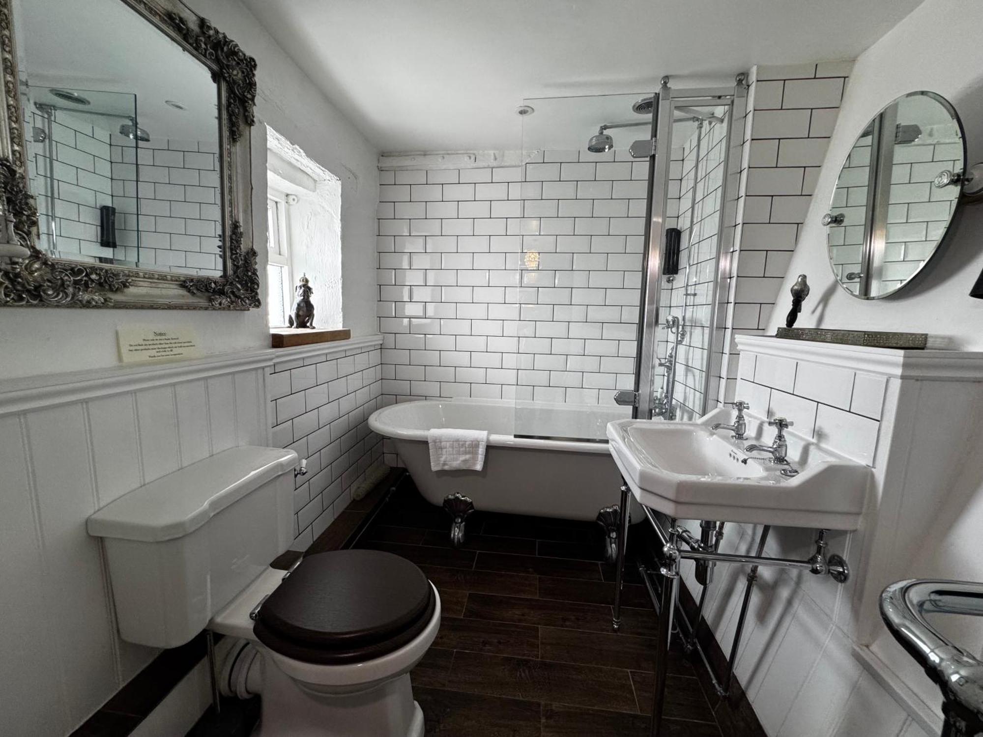 The Bowl Inn Charing Екстер'єр фото